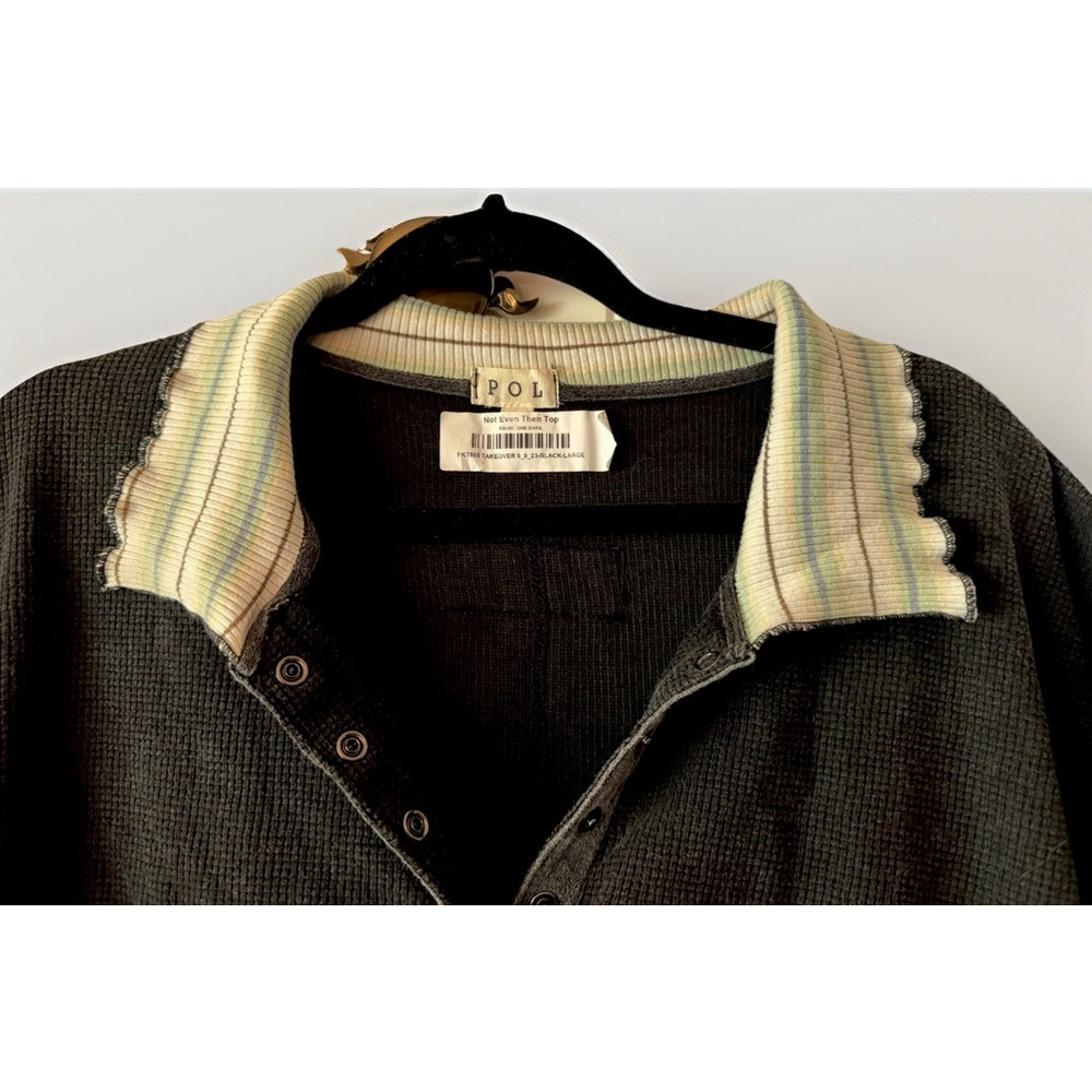 POL Waffle Knit Henley Top Women’s Large Black Contrast Collar Snap Side - Picture 4 of 5